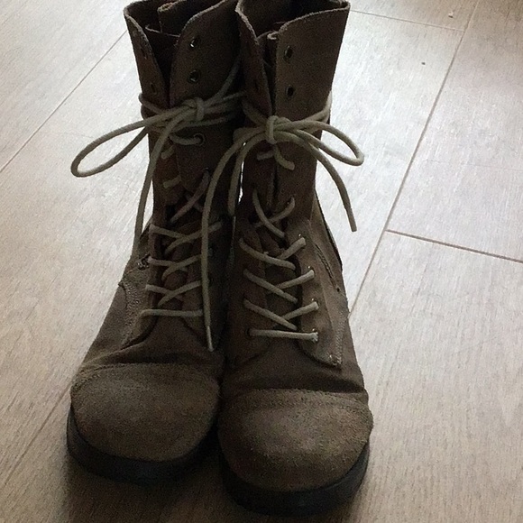 Aldo Beige Suede LaceUp Boots with Side Zip Size 7 - Picture 3 of 3